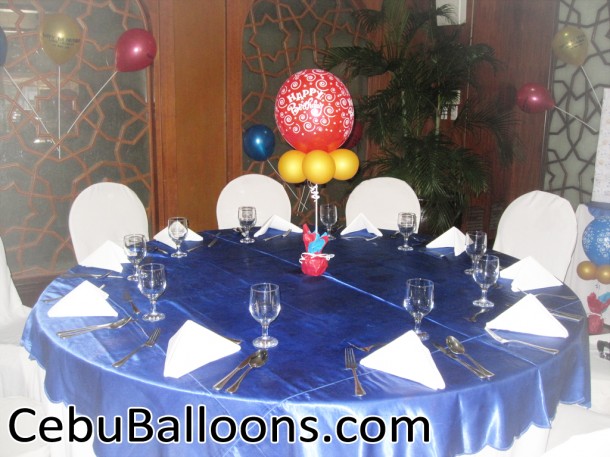Balloon Centerpiece at Casino Espanol