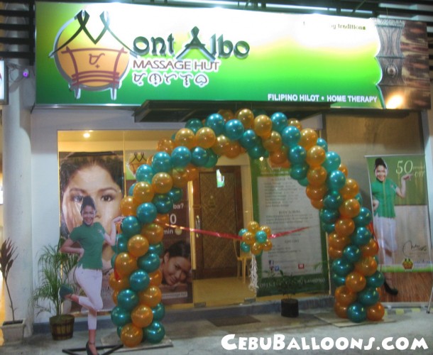 Balloon Entrance Arch with Topiary at Mont Albo Cebu