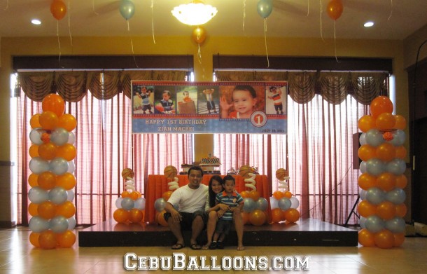 Basketball Balloon Decoration at Hannah's Party Place