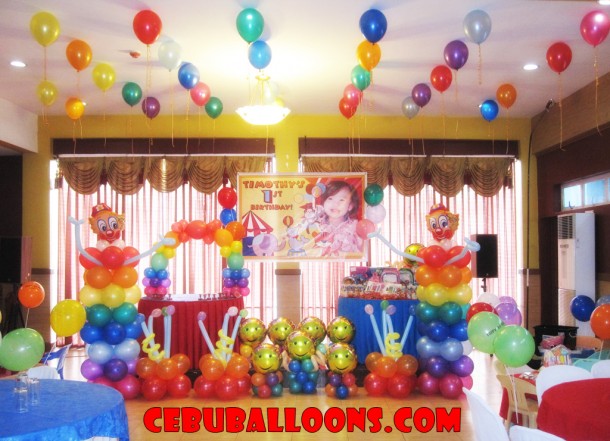 Circus-theme Balloon Decoration at Hannah's Party Place