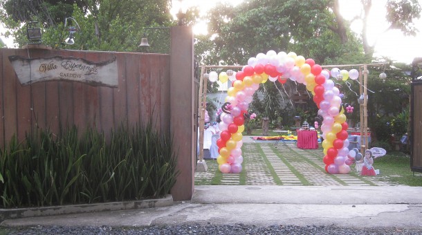 Entrance Arch at Villa Esperanza Gardens