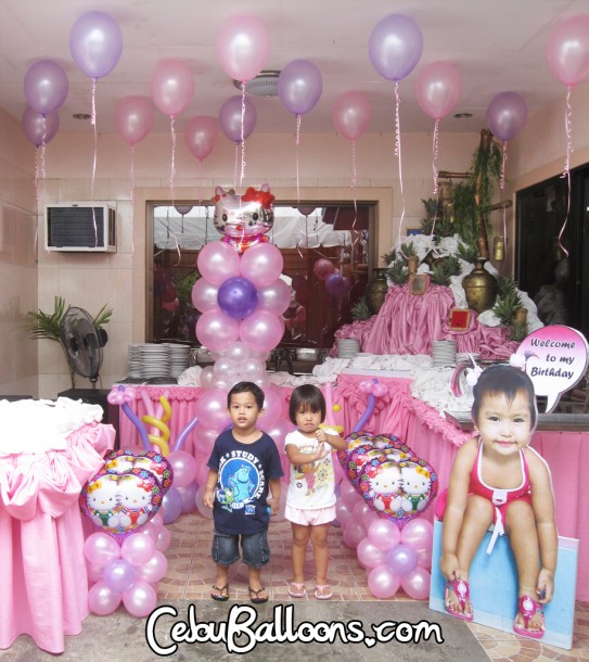 Hello Kitty Balloon Decoration with Sam & Calleigh