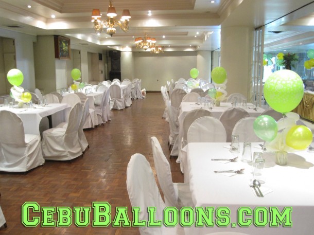 Light Green Balloon Centerpieces at Royal Concourse