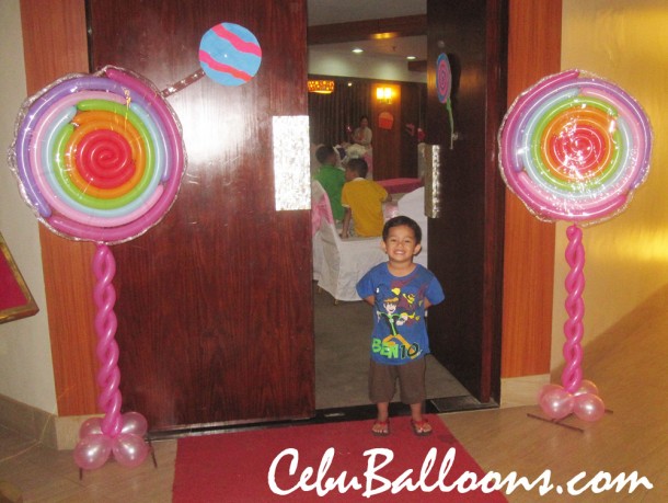 Lollipop Columns at Goldberry Suites