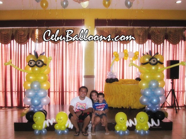 Minions Balloon Decoration Package at Hannah's Party Place