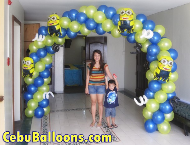 Minions Entrance Arch at Mango Park Hotel