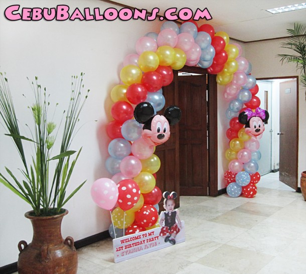 Minnie Mouse Balloon Entrance Arch & Welcome Standee