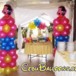 Snow White Balloon Pillars