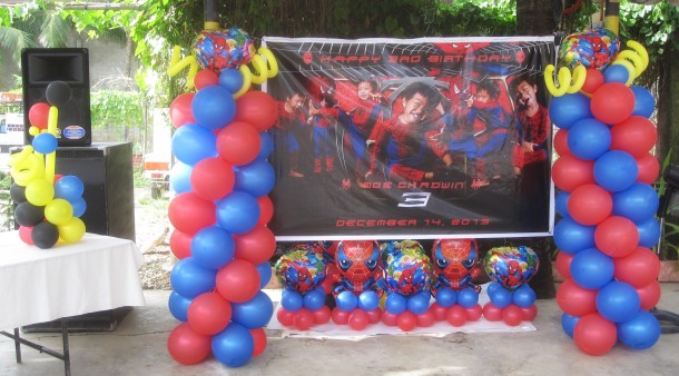 Spiderman Theme Balloon Columns & Centerpieces