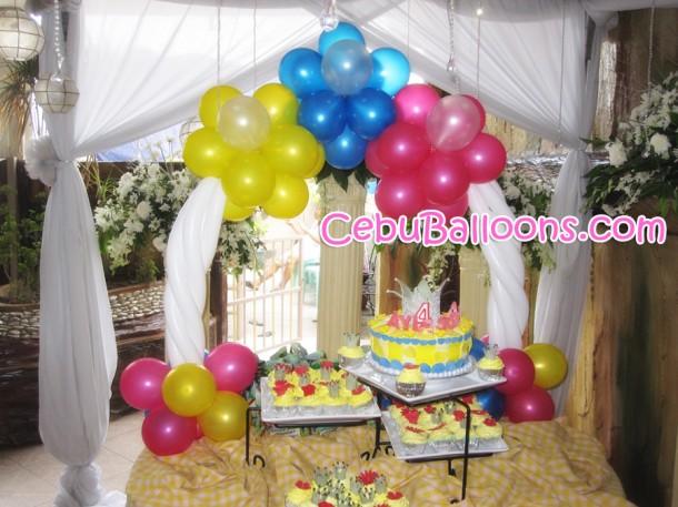 Table-top Cake Arch (Snow White)