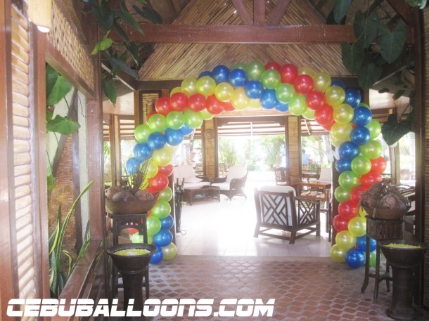 Sporty Entrance Arch at Lowaii Beach Resort