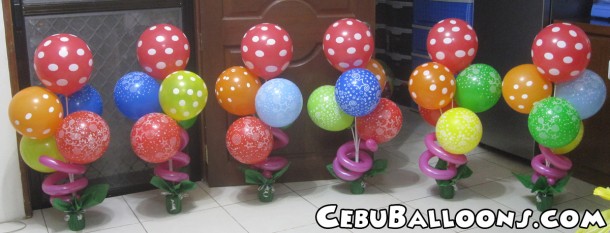 Colorful Balloon Centerpieces - Lego Theme