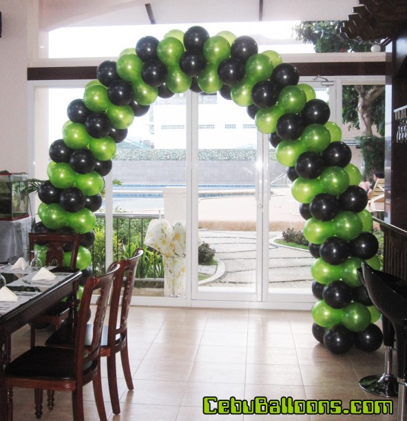Entrance Balloon Arch (Light Green and Black) for Minecraft Birthday