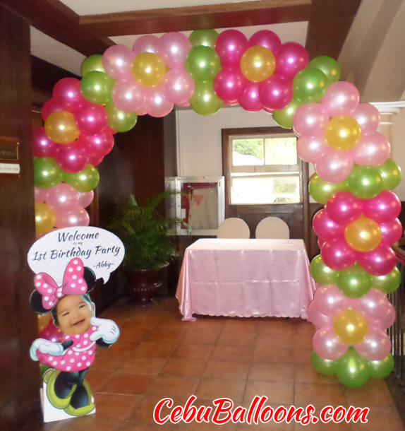 Flower Design Balloon Arch with Welcome Standee at Casino Espanol