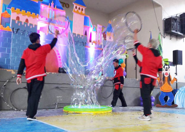 The Dancers showing some bubbles