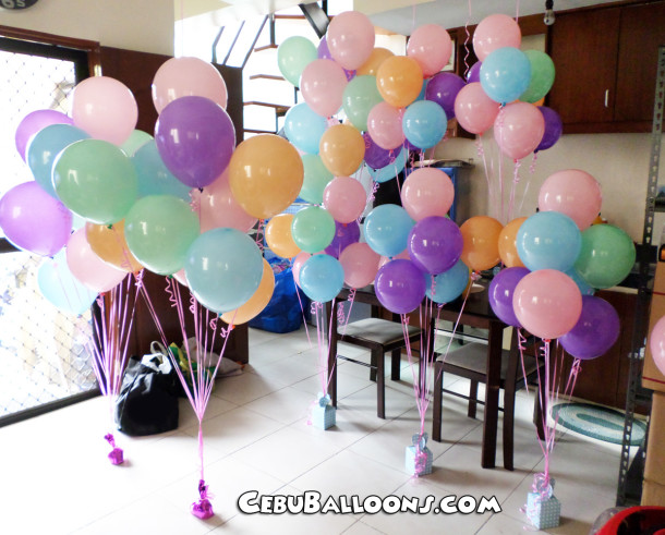 Flying Balloons Centerpieces for a Girl's Disney Up Theme