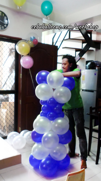 Balloon Decor Workshop - making the column